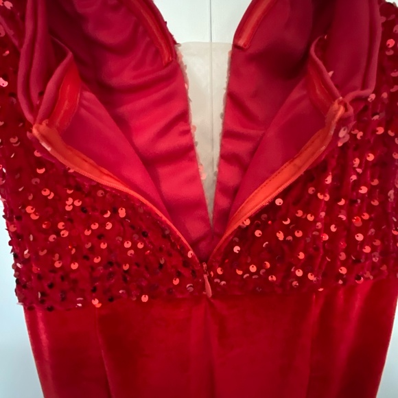 Womens Bright Red Velour Sequins Deep V-Neck Long Party Formal Gown- Sz-M - Picture 7 of 16